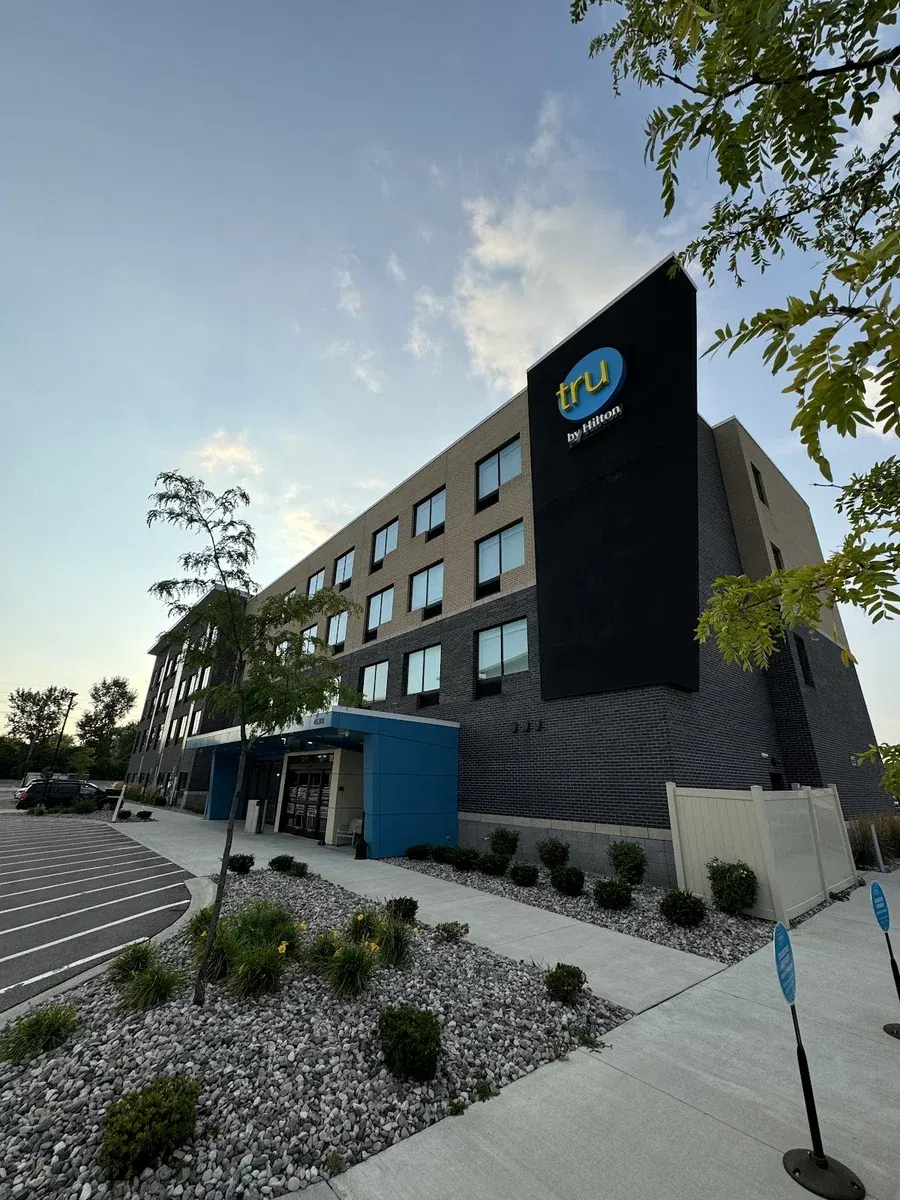 Tru by Hilton Chesterfield Township Detroit