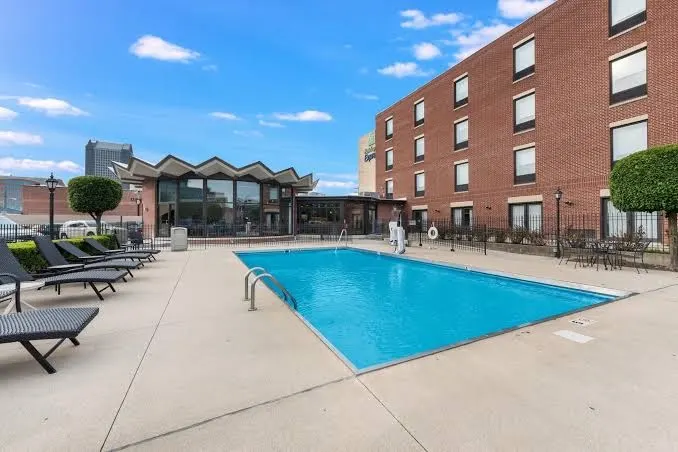 Holiday Inn Express Columbus Downtown, an IHG Hotel