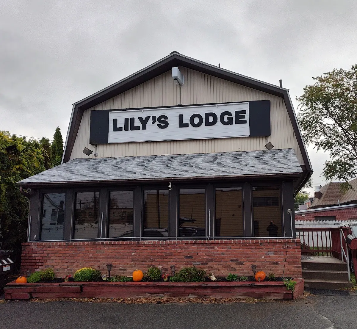 Lily's Lodge