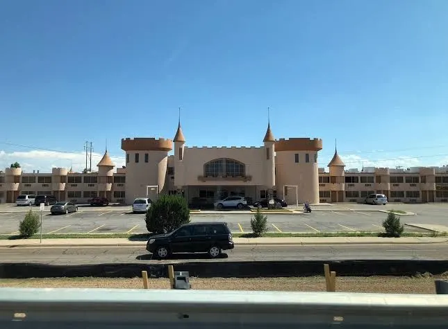 Camelot Inn
