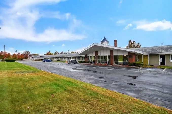 Monticello Inn