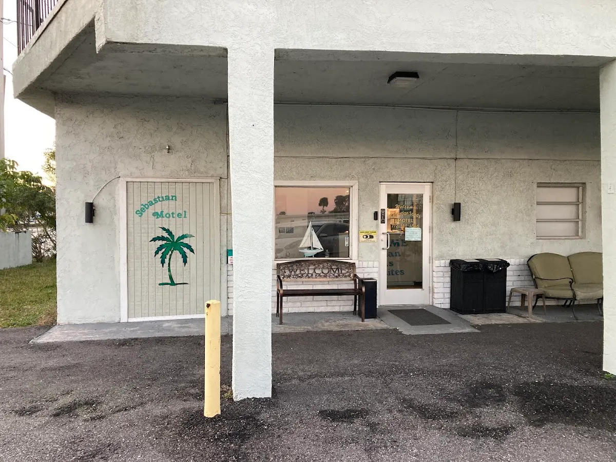 Sebastian Gardens Inn & Suites