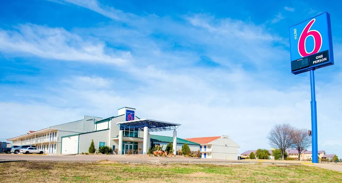 Motel 6 Corsicana, TX