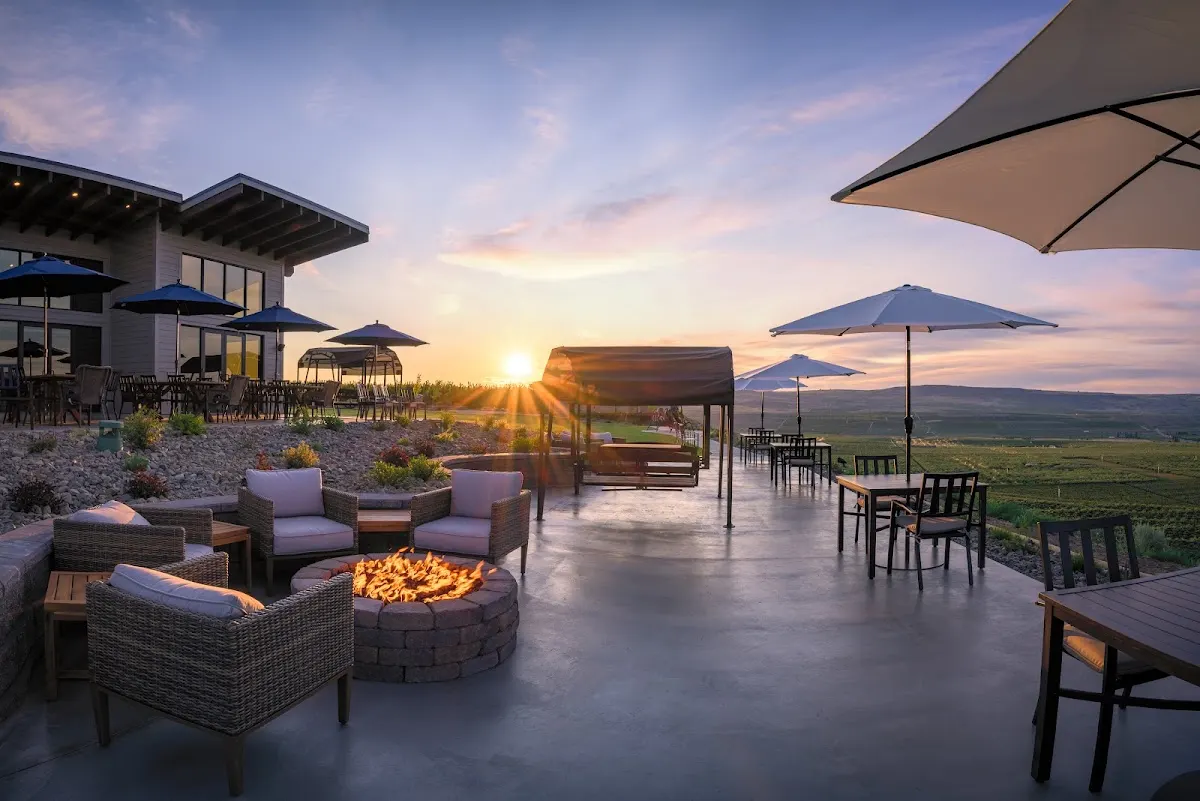 Lone Point Cellars