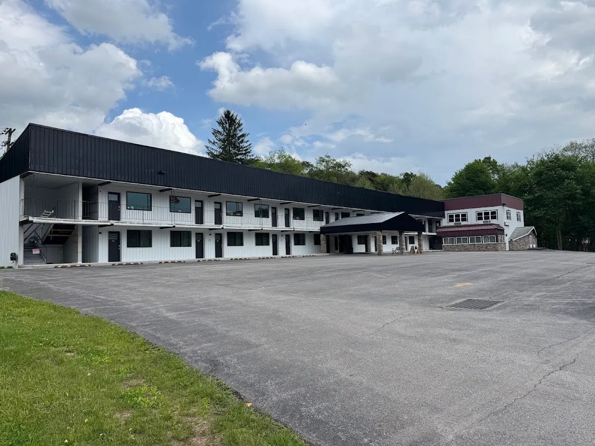 Raystown Country Lodge