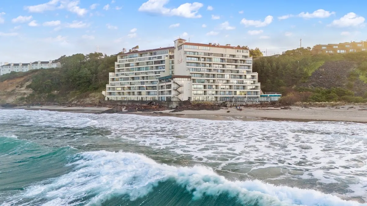 The Inn At Spanish Head Resort Hotel