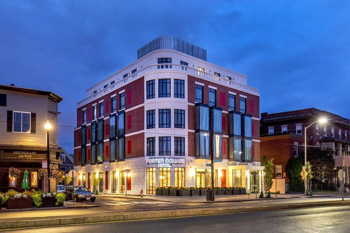 Porter Square Hotel