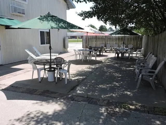 Indian Hills Inn