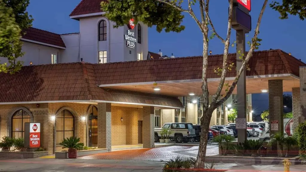 Best Western Plus South Bay Hotel