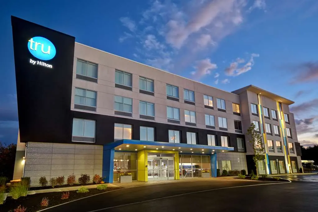Tru by Hilton Concord