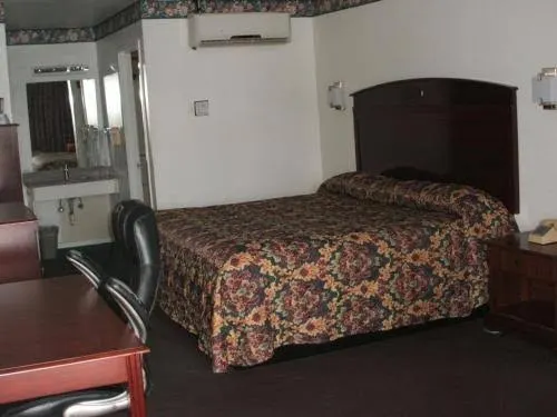 Camelot INN