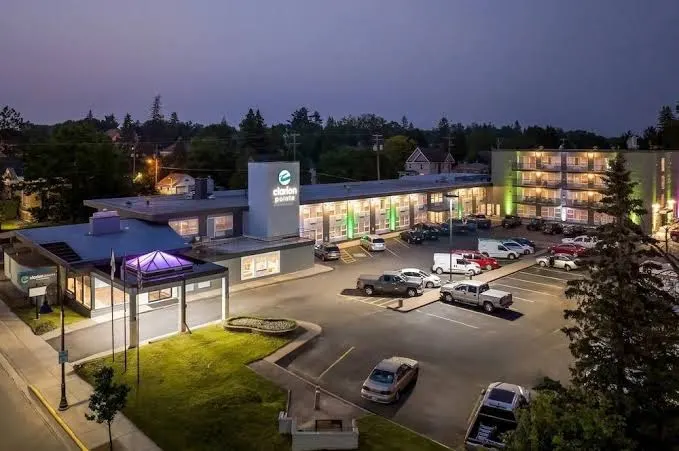 Days Inn and Suites by Wyndham Rhinelander