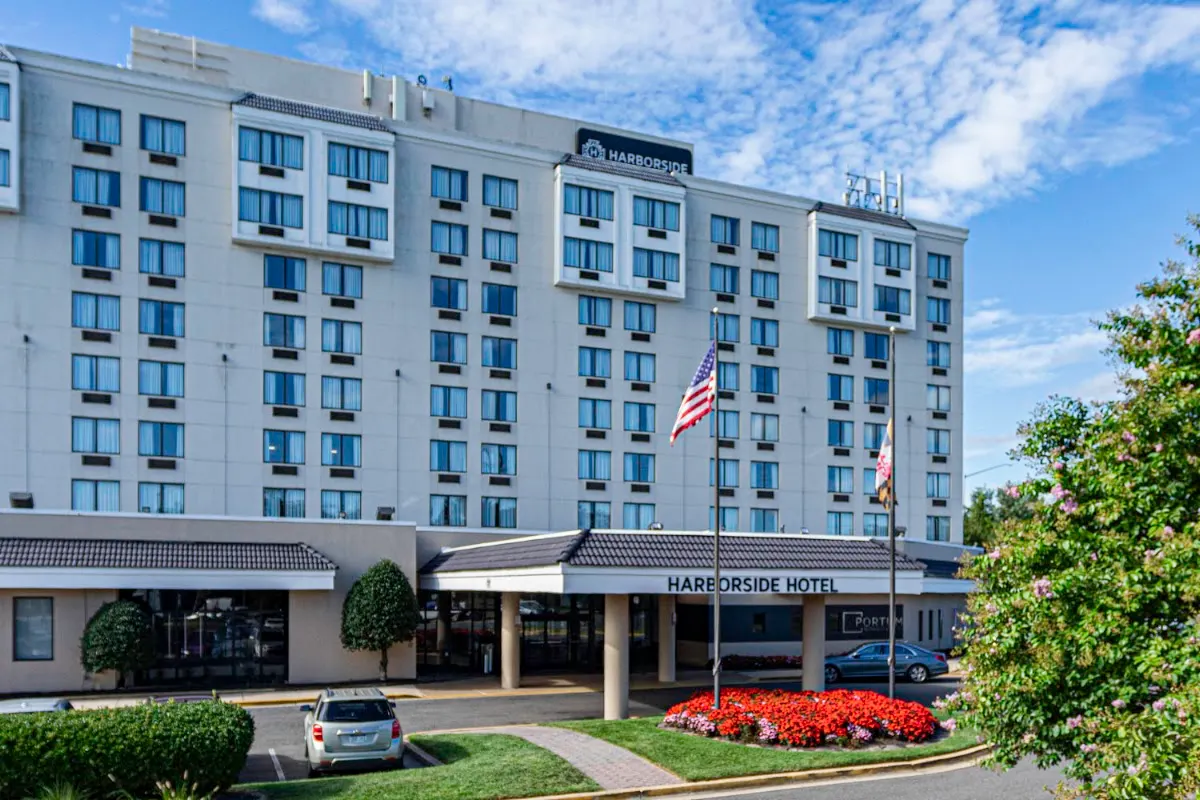 Harborside Hotel