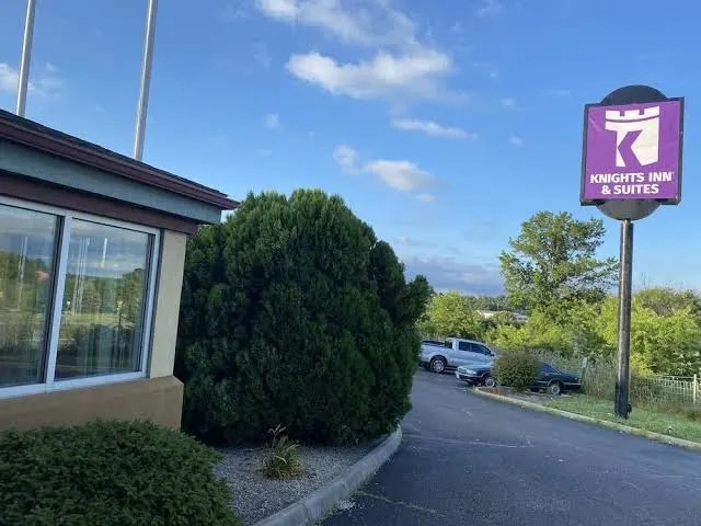 Knights Inn & Suites Dublin