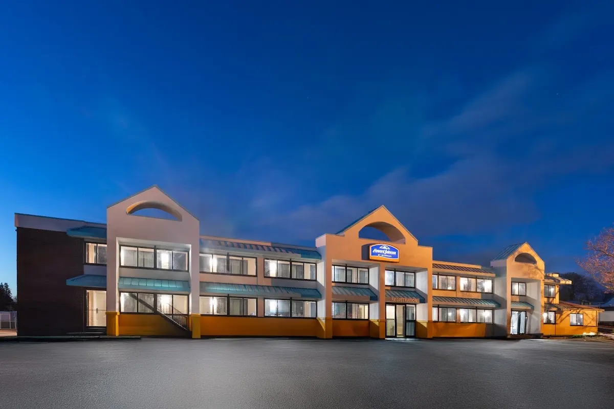HOWARD JOHNSON INN MALDEN