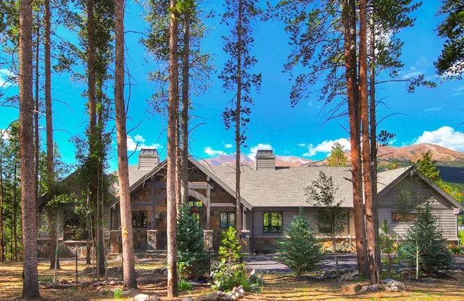 Breck Escape by Pinnacle Lodging