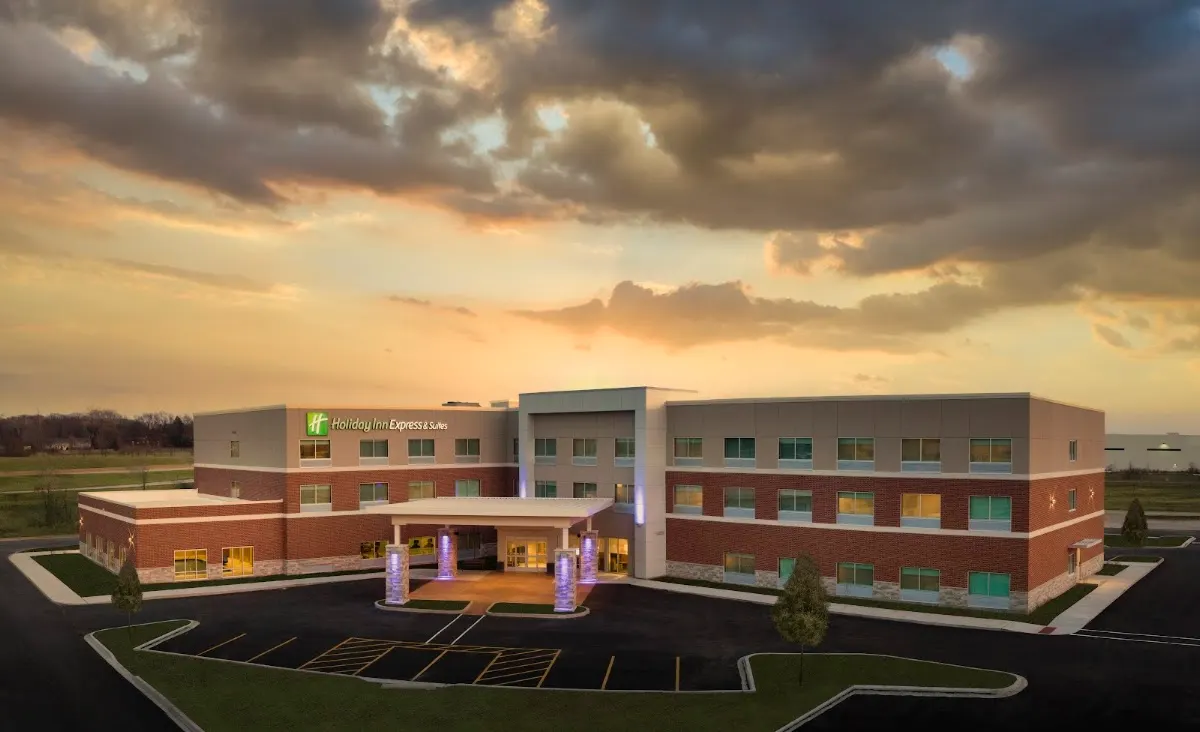 Holiday Inn Express & Suites Lockport by IHG