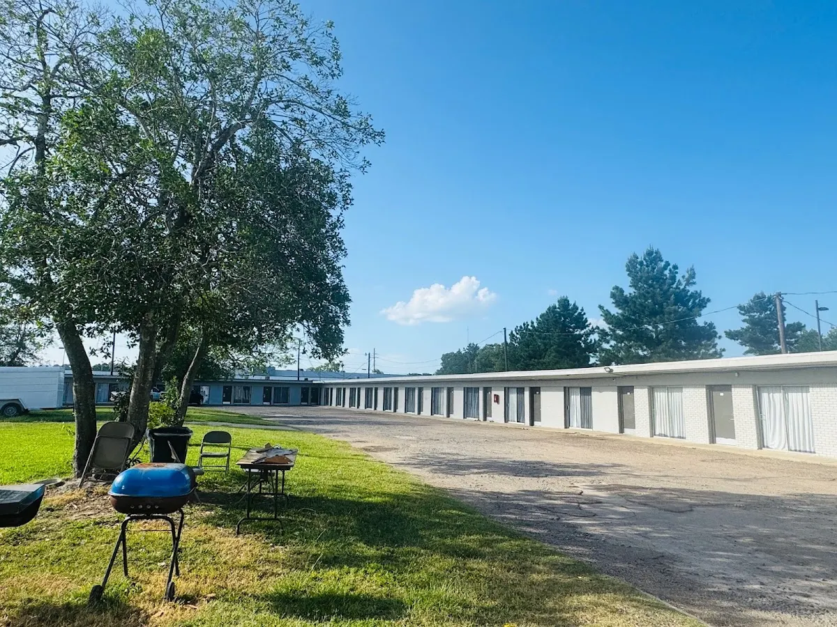 Holiday Motel