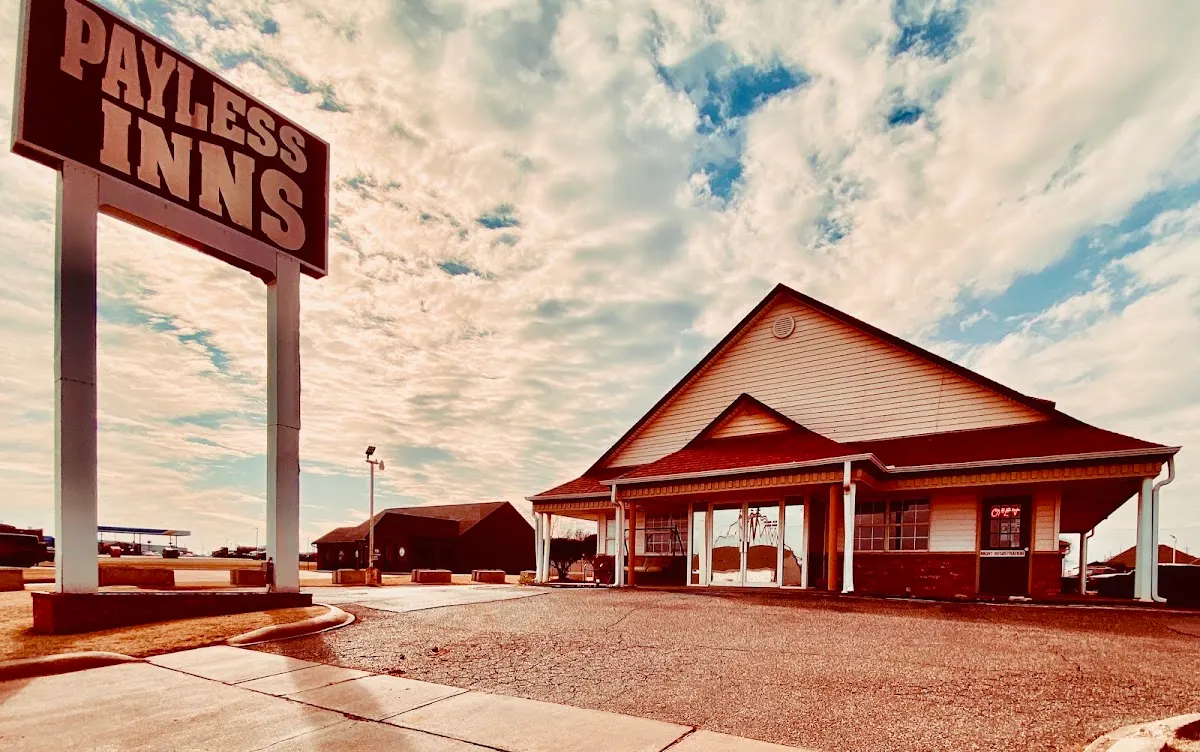 Payless Inn