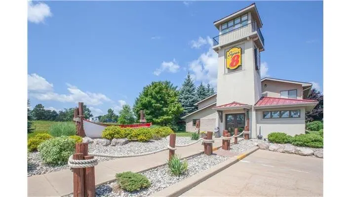Super 8 by Wyndham Houghton Lake
