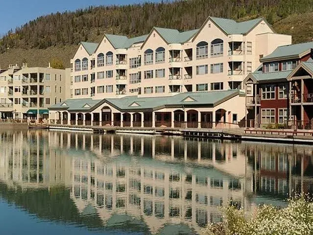 Lakeside Village Condominiums