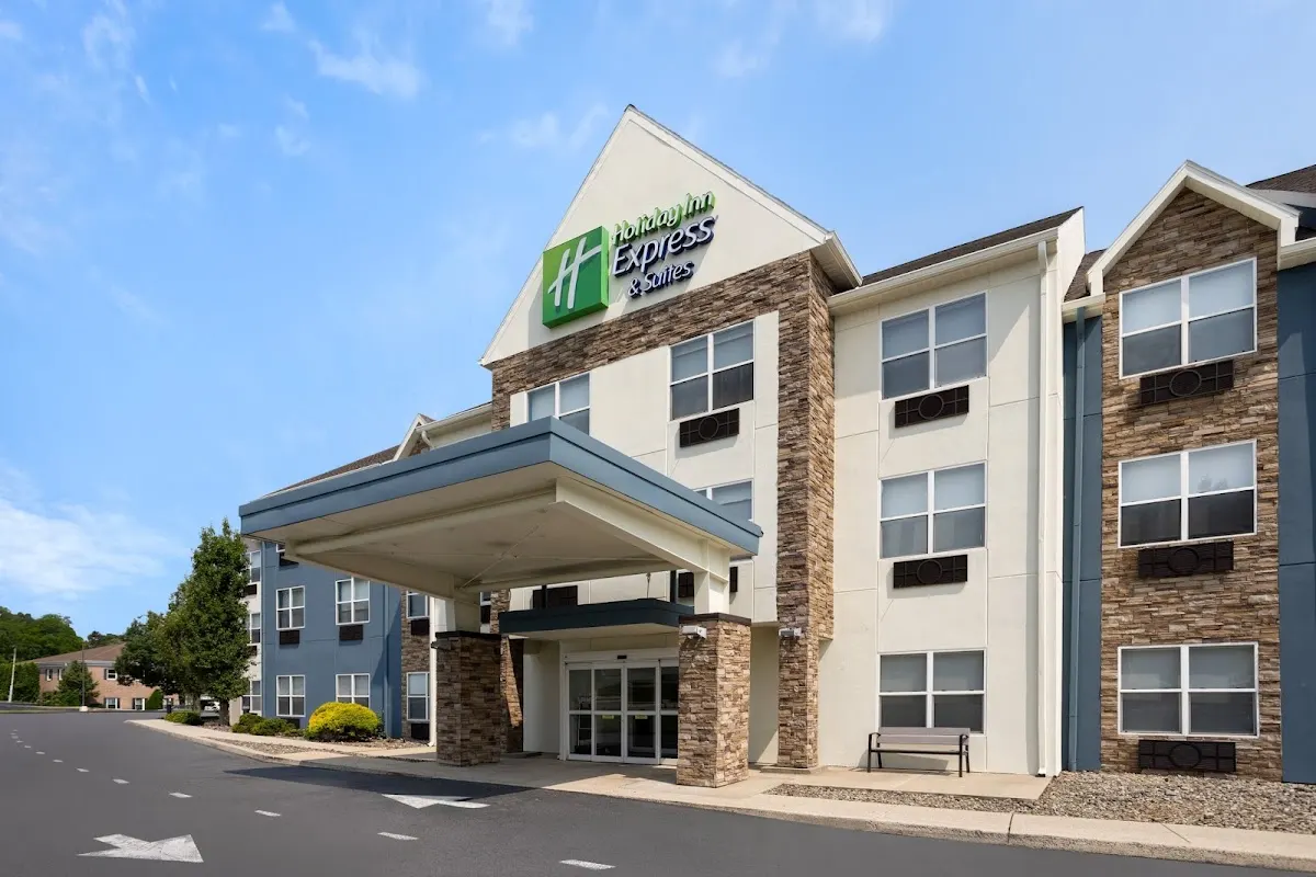 Holiday Inn Express & Suites Wyomissing by IHG