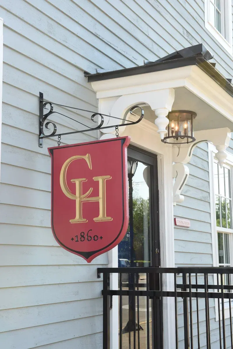 The Cadillac House Inn & Tavern