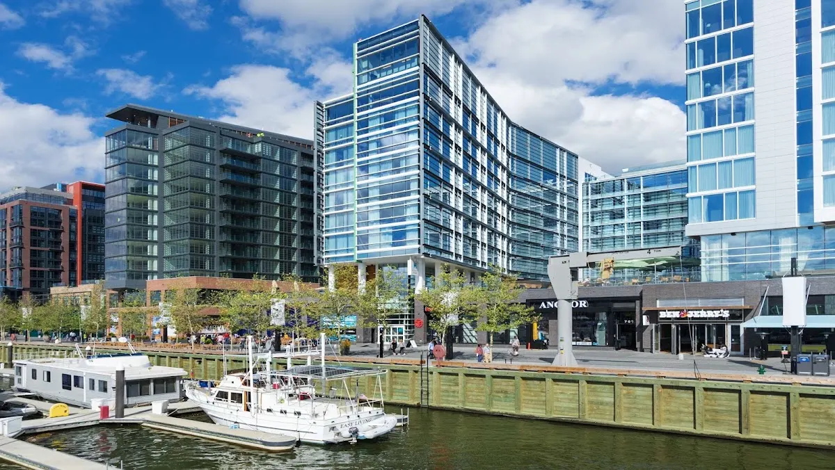 Hyatt House Washington DC / The Wharf