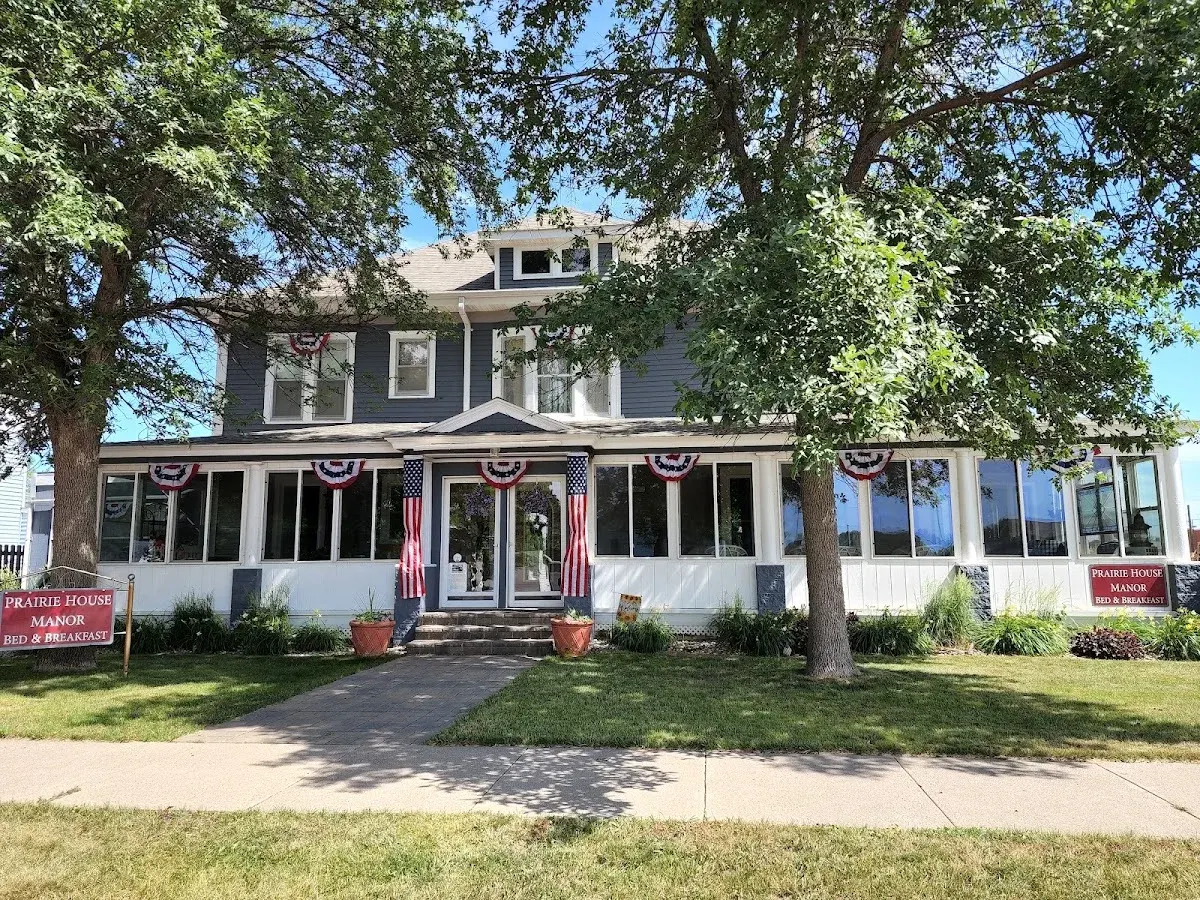 Prairie House Manor Bed & Breakfast