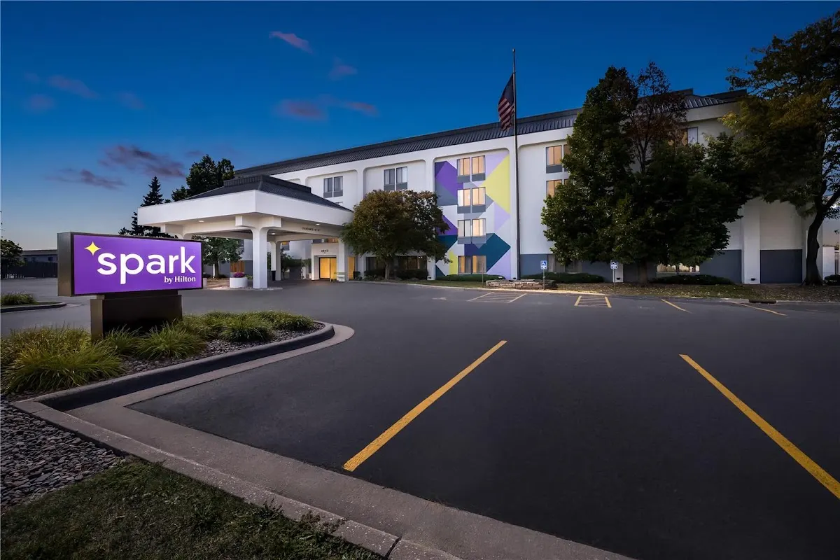 Spark by Hilton Green Bay
