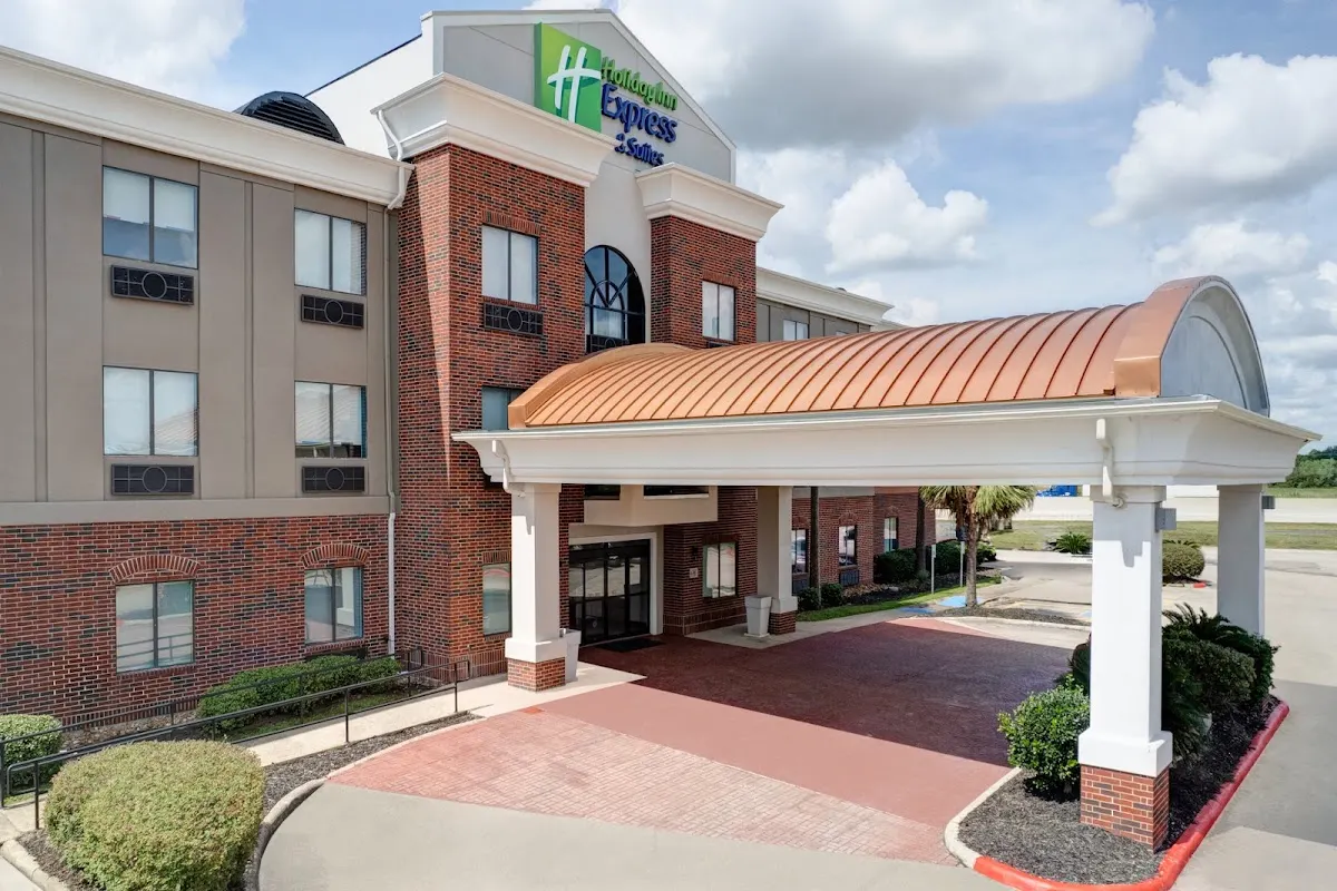 Holiday Inn Express & Suites Winnie by IHG