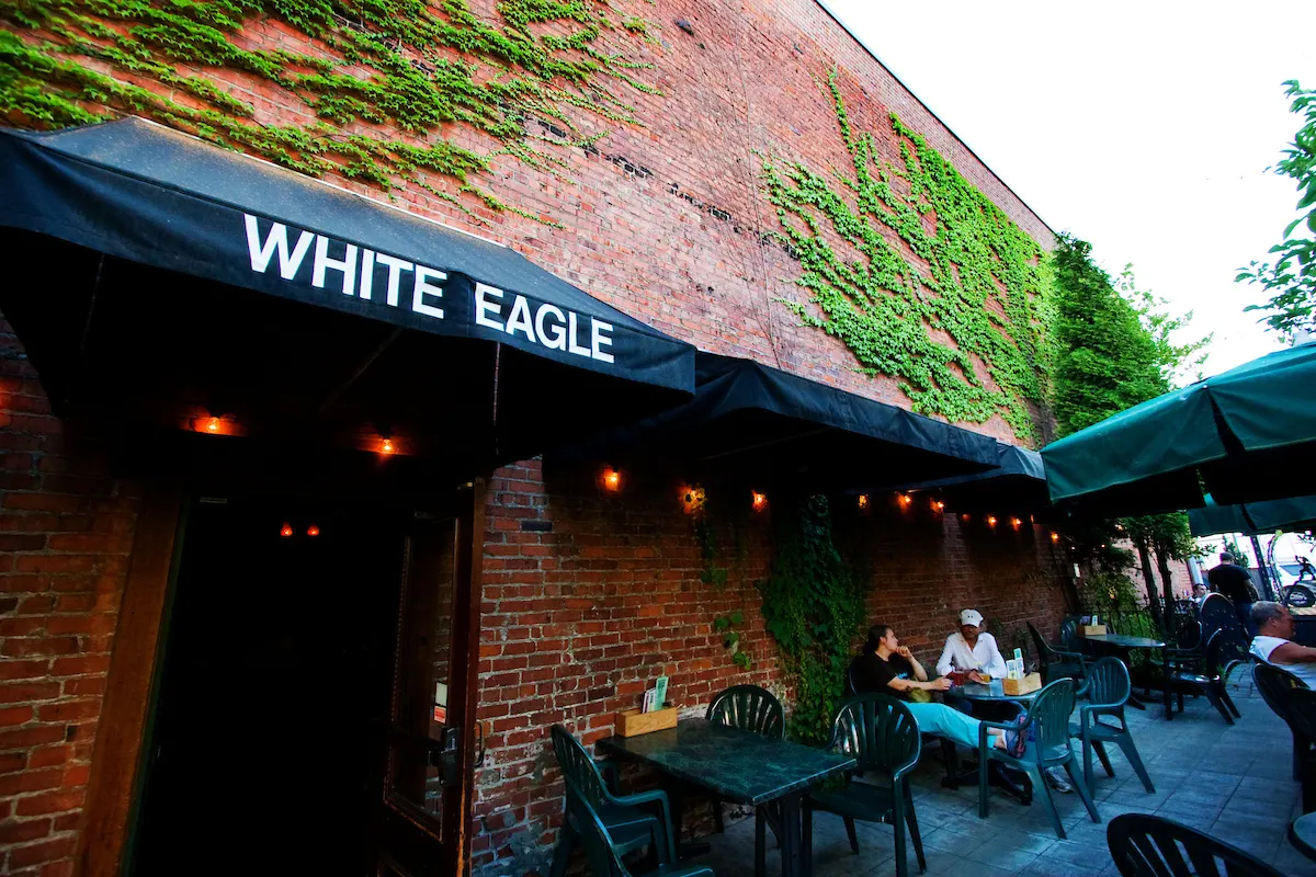 McMenamins White Eagle Saloon & Hotel