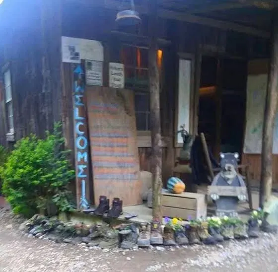 Standing Bear Farm/Hostel