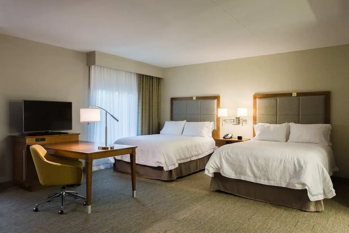 Hampton Inn & Suites Knoxville Papermill Drive