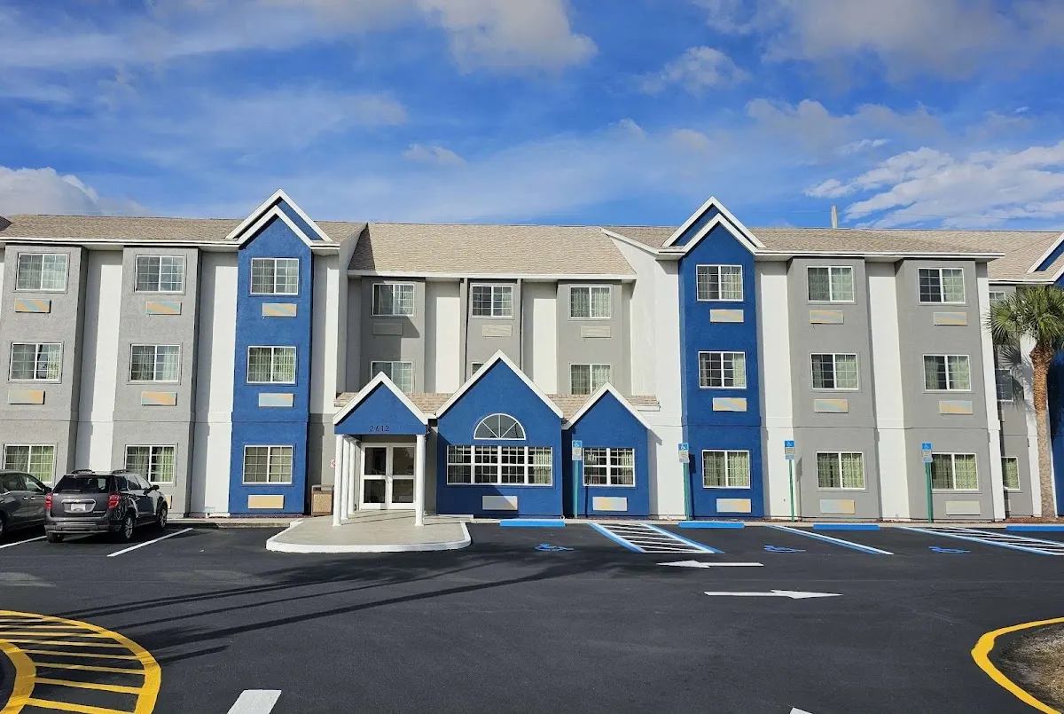 Microtel Inn & Suites by Wyndham Bushnell