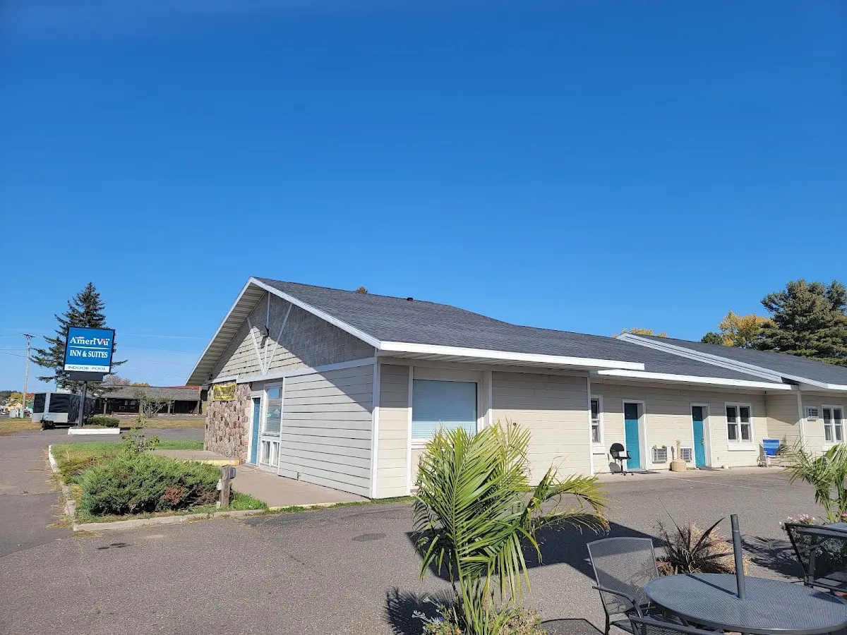 AmeriVu Inn & Suites- Hayward