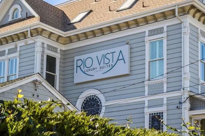 Rio Vista Inn & Suites