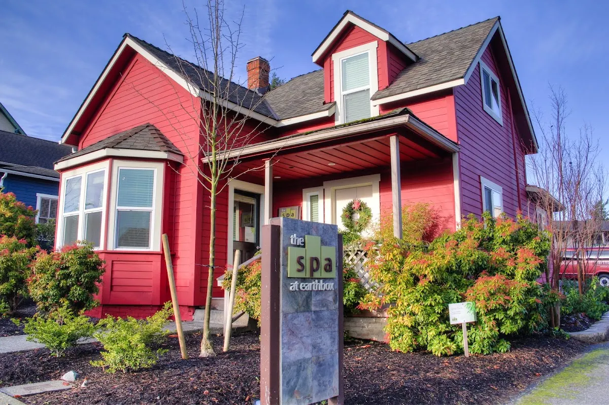 Earthbox Inn & Spa