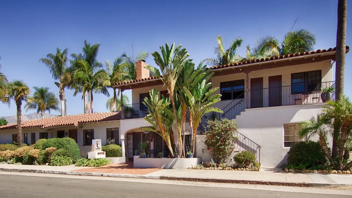 Casa Del Mar Inn