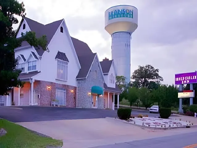 Seven Gables Inn
