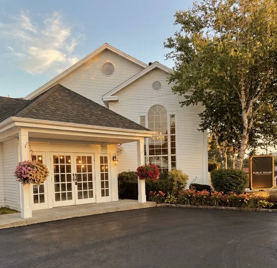 Public House Hotel - Adirondacks