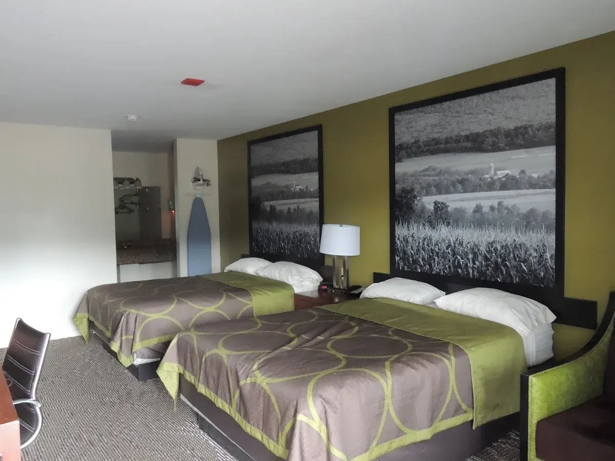 Super 8 by Wyndham Mifflinville Near Bloomsburg