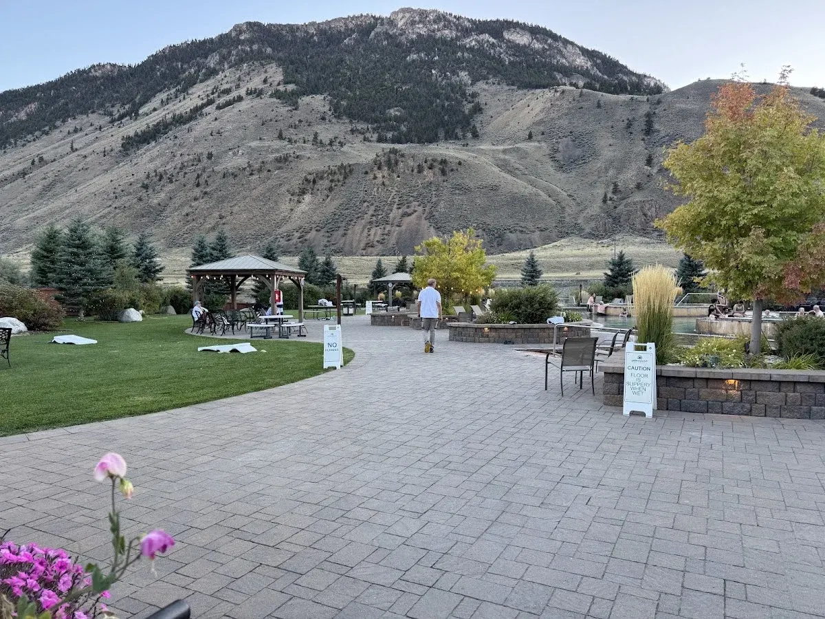 Yellowstone Hotsprings Campground