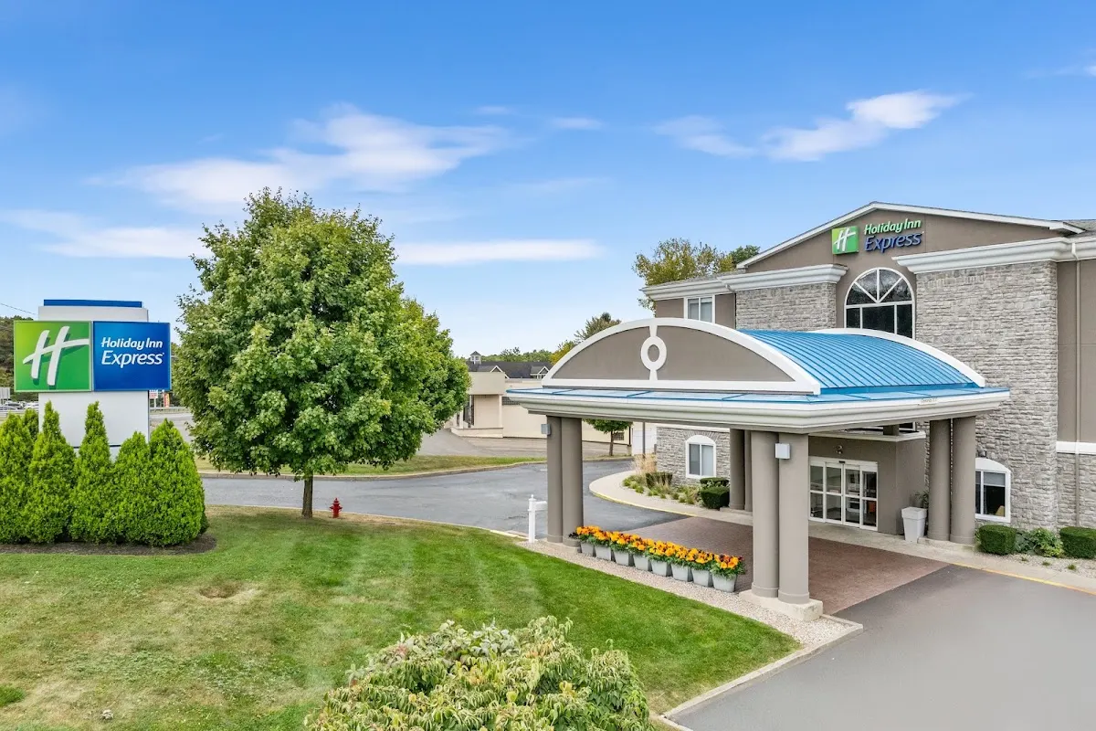 Holiday Inn Express Hartford - Newington by IHG