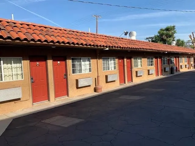 UpTown Inn