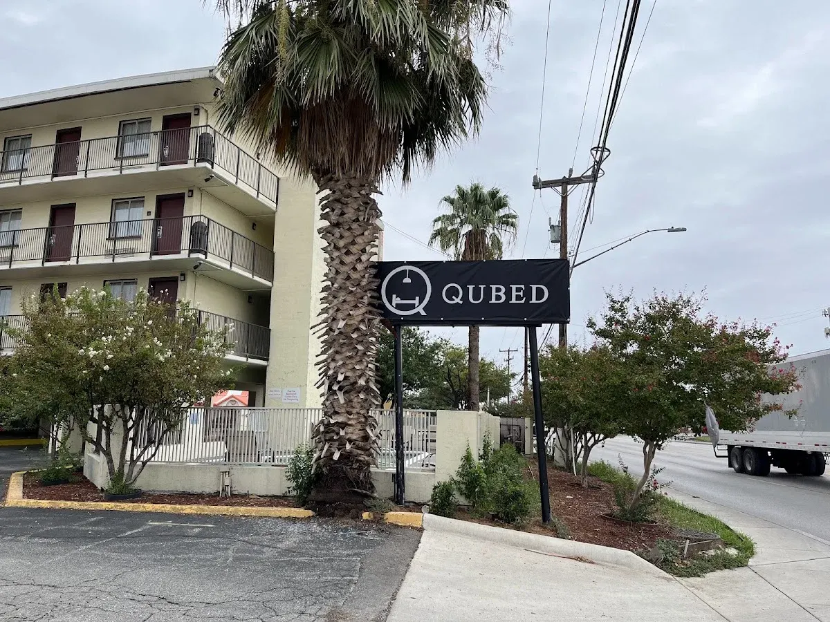 Qubed Living - San Antonio - Rittiman