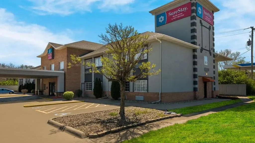 SureStay Plus by Best Western Topeka Northwest