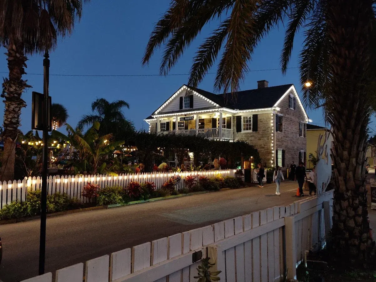 Bella Bay Inn