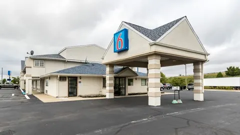 Motel 6 Crawfordsville, IN