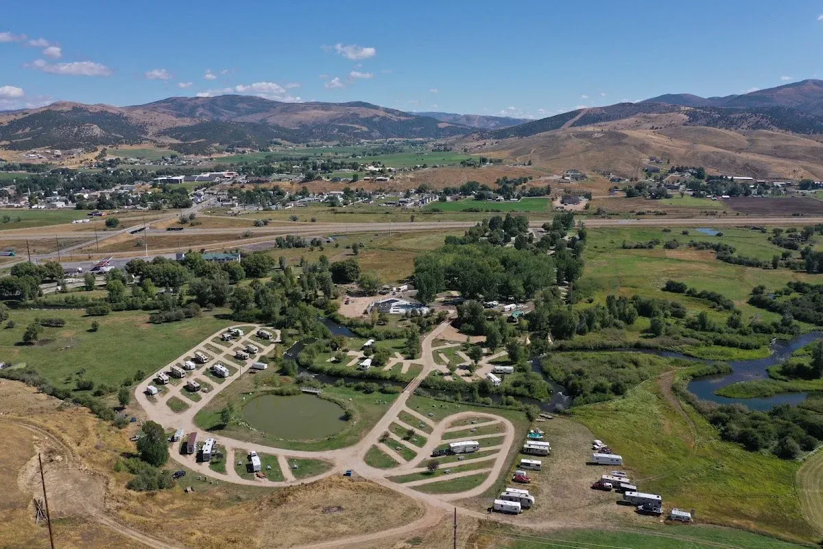 Roam Echo Island RV Resort